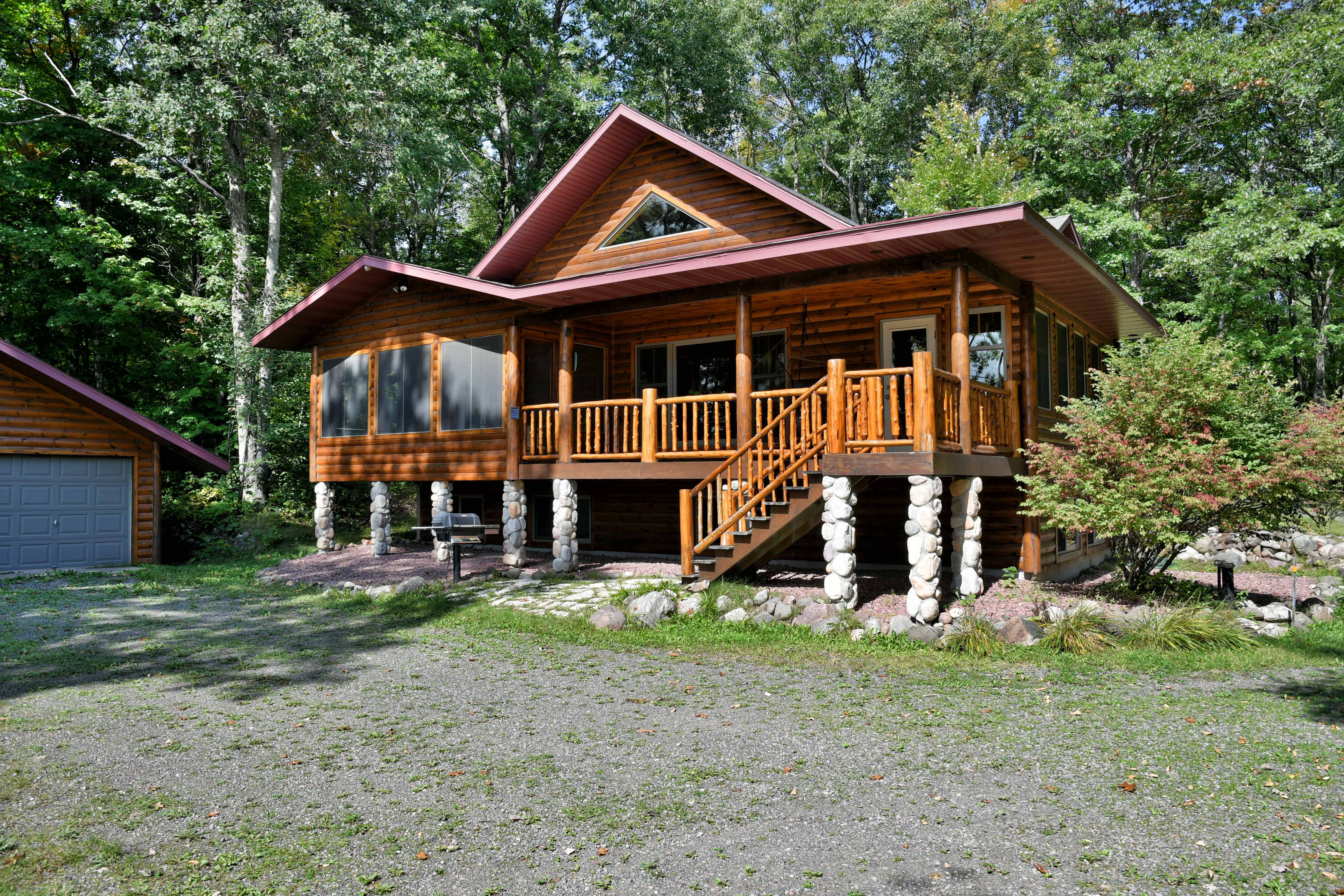 Hayward, Wisconsin Lake Home Virtual Tour on Round Lake